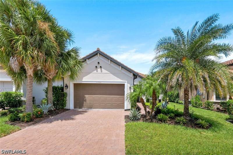 3 bedroom SingleFamilyResidence at 11720 Canal Grande Dr, Esplanade Lake Club, Fort Myers — photo 2