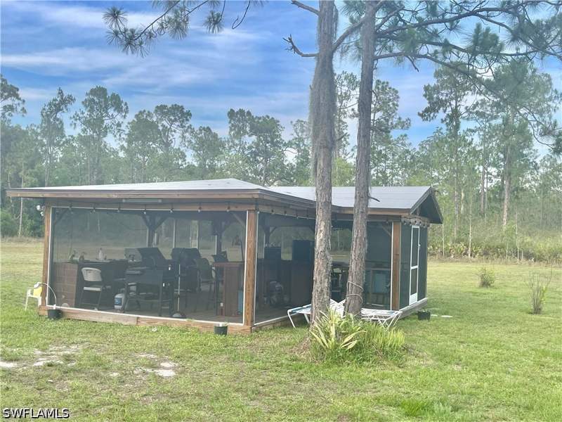 4 bedroom SingleFamilyResidence at 985 Honeybee Dr, Golden Gate Estates, Naples — photo 4