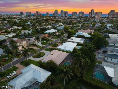 571 Neapolitan Ln, Naples FL - photo 15 of 16