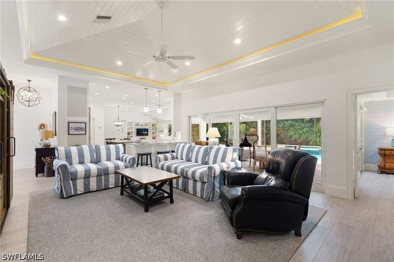 4 bedroom SingleFamilyResidence at 571 Neapolitan Ln, Park Shore, Naples — photo 5
