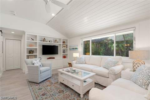 571 Neapolitan Ln, Naples FL - photo 6 of 16