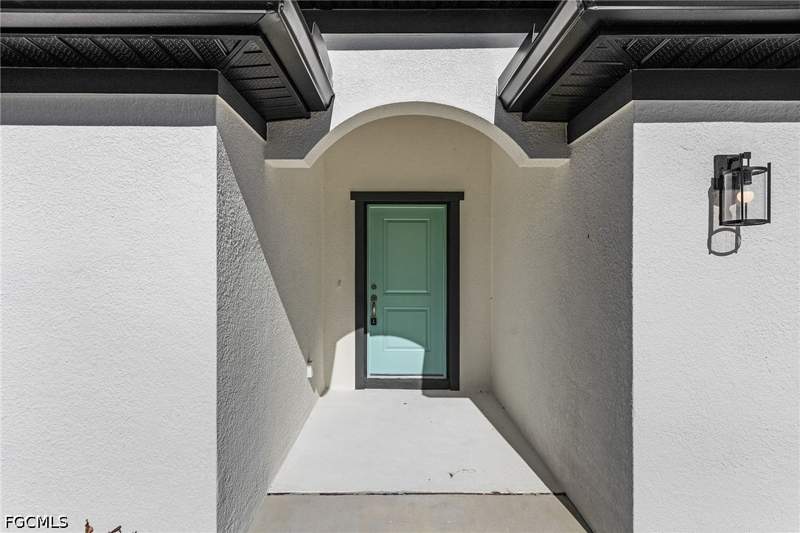 4 bedroom SingleFamilyResidence at 545 Oakshire Ln, Greenbriar, Lehigh Acres — photo 5