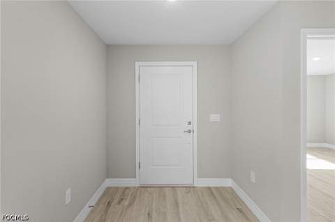 545 Oakshire Ln, Lehigh Acres FL - photo 6 of 21