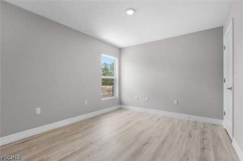 337 Woodburn Dr, Lehigh Acres FL - photo 16 of 26