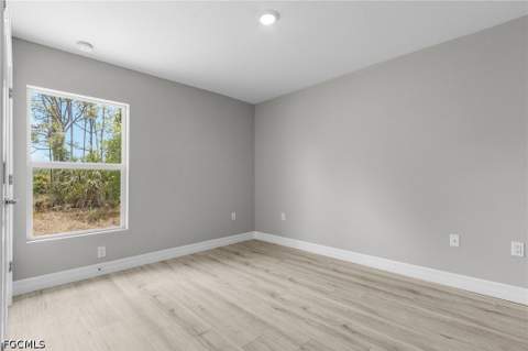 337 Woodburn Dr, Lehigh Acres FL - photo 18 of 26