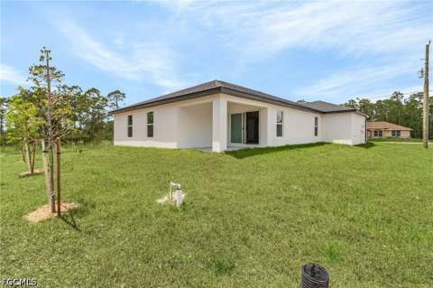 337 Woodburn Dr, Lehigh Acres FL - photo 21 of 26