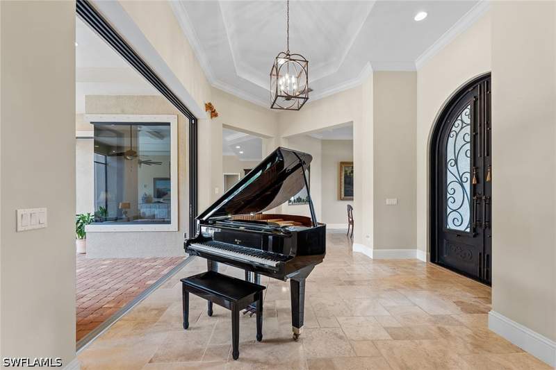 4 bedroom SingleFamilyResidence at 6081 Tamworth Ct, Quail West, Naples — photo 5