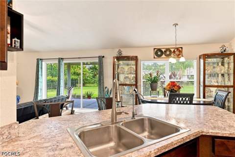 192 Townsend Ct, Lehigh Acres FL - photo 8 of 30