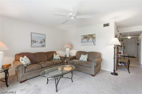 7300 Glenmoor Ln 205, Naples FL - photo 10 of 31