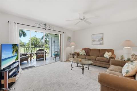 7300 Glenmoor Ln 205, Naples FL - photo 9 of 31