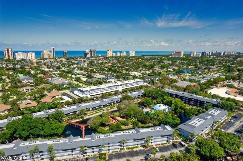 2 bedroom Condominium at 600 Neapolitan Way 153, Park Shore Resort, Naples — photo 2