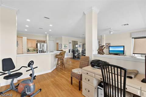 9121 Southmont Cv 302, Fort Myers FL - photo 12 of 40