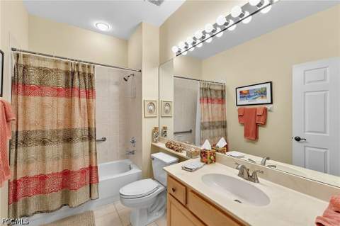 9121 Southmont Cv 302, Fort Myers FL - photo 17 of 40