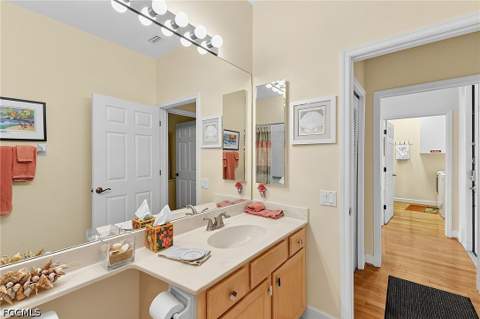 9121 Southmont Cv 302, Fort Myers FL - photo 18 of 40