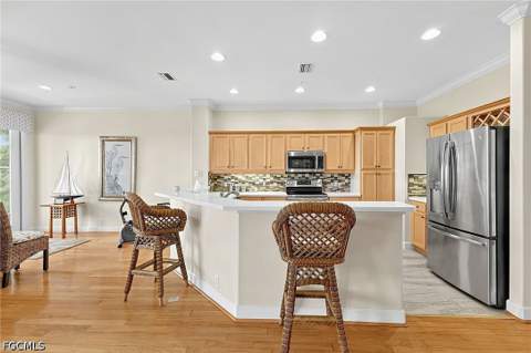 9121 Southmont Cv 302, Fort Myers FL - photo 7 of 40
