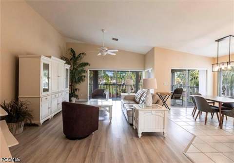 8451 Southbridge Dr 3, Estero FL - photo 6 of 36