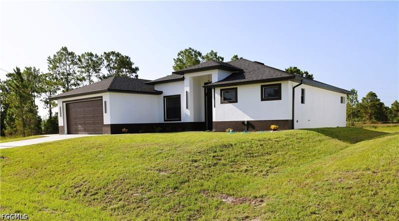 4 bedroom SingleFamilyResidence at 1214 Delores St E, Lehigh Acres, Lehigh Acres — photo 3