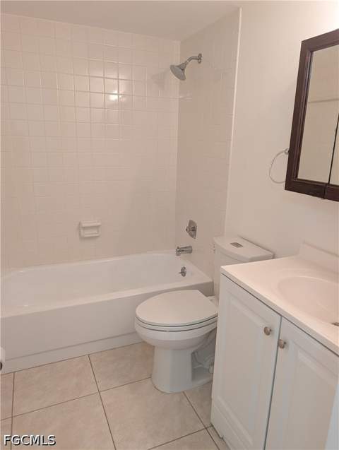 7050 Nantucket Cir 4, North Fort Myers FL - photo 16 of 35