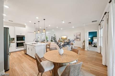 2802 13th St SW, Lehigh Acres FL - photo 6 of 33