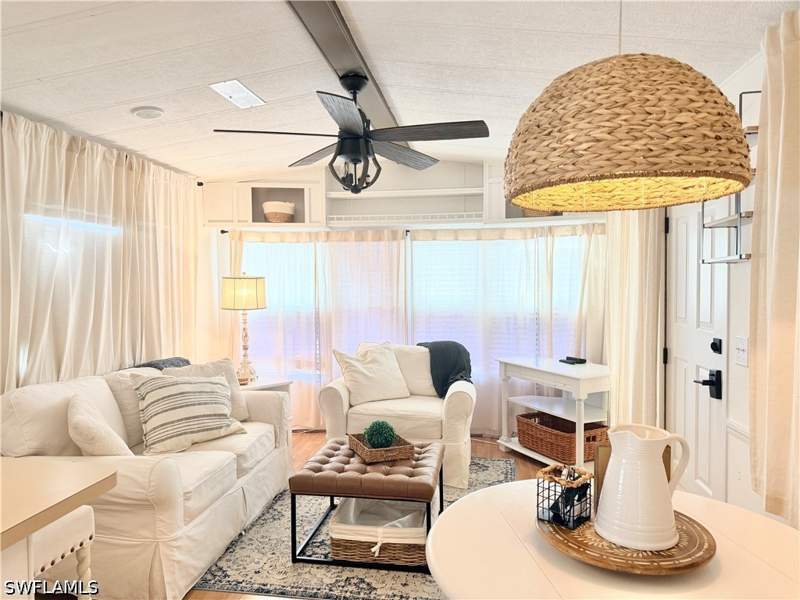 2 bedroom ManufacturedHome at 4520 Robert E Lee Blvd E, Riverwoods Plantation, Estero — photo 3