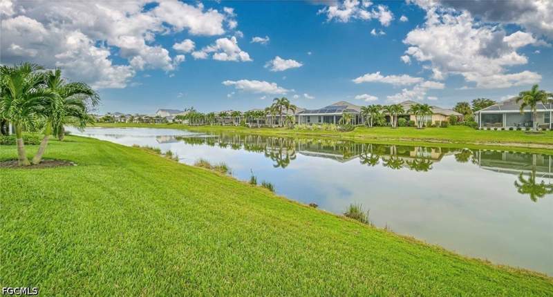 2 bedroom SingleFamilyResidence at 2703 Vareo Ct N, Sandoval, Cape Coral — photo 4