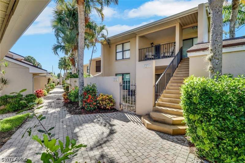 2 bedroom Condominium at 5270 Fox Hollow Dr 607, Fox Hollow, Naples — photo 2