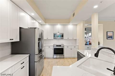 201 Vintage Bay Dr 2, Marco Island FL - photo 11 of 37