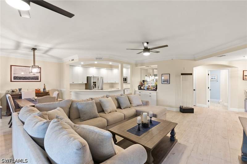 2 bedroom Condominium at 201 Vintage Bay Dr 2, Vintage Bay, Marco Island — photo 5