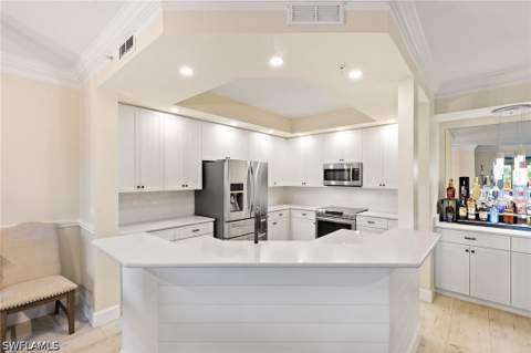 201 Vintage Bay Dr 2, Marco Island FL - photo 9 of 37