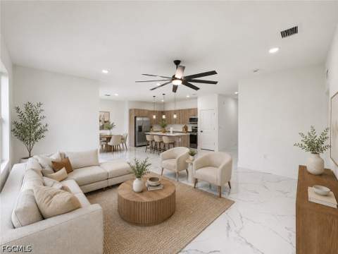 621 Greenbriar Blvd, Lehigh Acres FL - photo 8 of 28