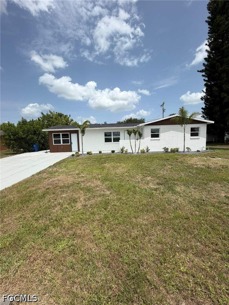 3 bedroom SingleFamilyResidence at 124 Andros St, Lehigh Acres, Lehigh Acres — photo 3