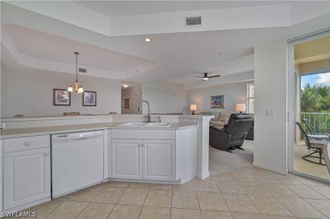 14551 Legends Blvd N 302, Fort Myers FL - photo 9 of 40