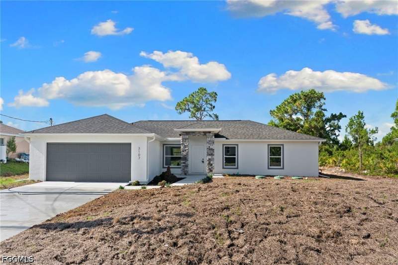 4 bedroom SingleFamilyResidence at 519 Hawthorne Ave S, Lehigh Acres, Lehigh Acres — photo 2