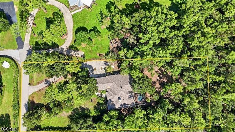 4 bedroom SingleFamilyResidence at 6414 Briarwood Ter, Briarcliff, Fort Myers — photo 3