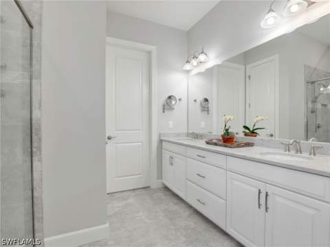 8477 Sevilla Ct, Naples FL - photo 23 of 48