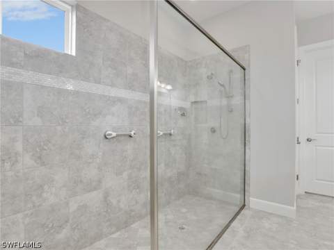 8477 Sevilla Ct, Naples FL - photo 24 of 48