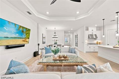 15633 Triesta Ln, Naples FL - photo 8 of 50