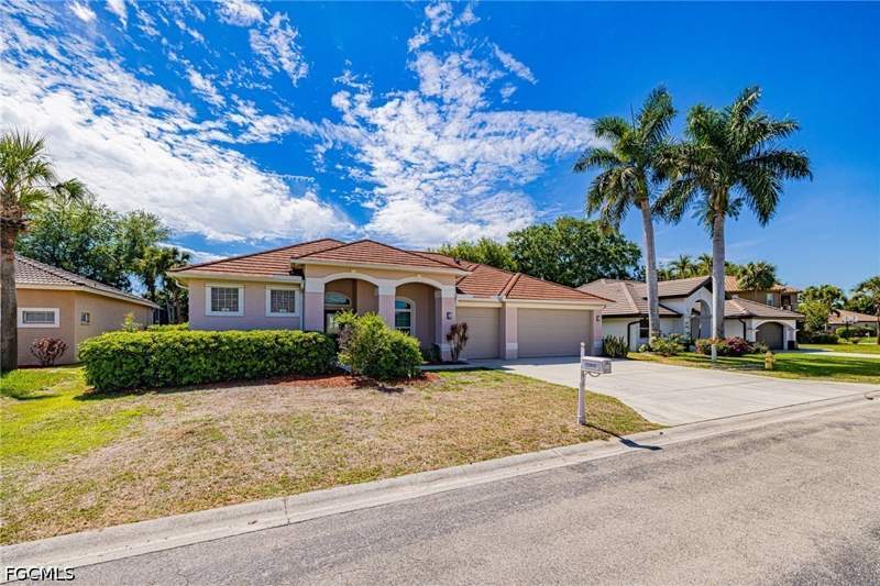 4 bedroom SingleFamilyResidence at 12803 Vista Pine Cir, Pinecrest, Fort Myers — photo 2