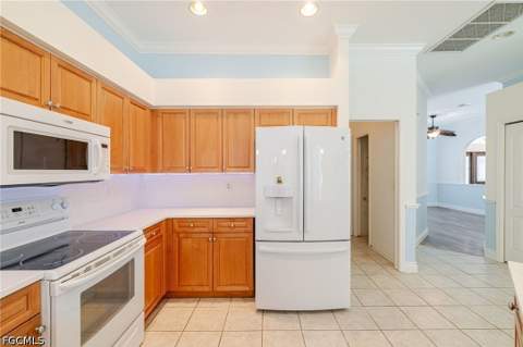 12803 Vista Pine Cir, Fort Myers FL - photo 9 of 44