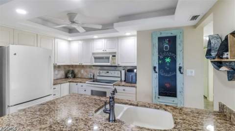 543 Seaview Ct J1, Marco Island FL - photo 14 of 33