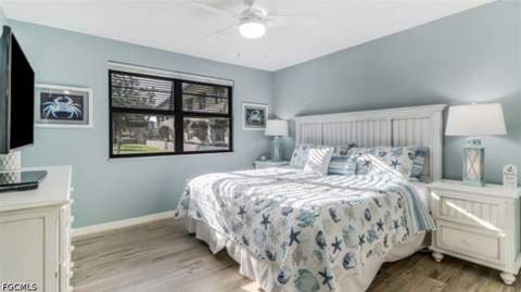 543 Seaview Ct J1, Marco Island FL - photo 21 of 33
