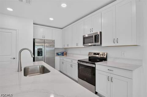 243 Lakeside Breeze Way, Lehigh Acres FL - photo 12 of 32