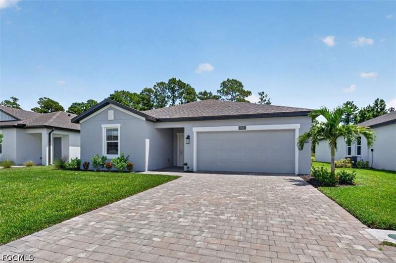 3 bedroom SingleFamilyResidence at 243 Lakeside Breeze Way, Whispering Lakes, Lehigh Acres — photo 2
