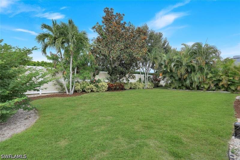 3 bedroom SingleFamilyResidence at 10951 Fieldfair Dr, Longshore Lake, Naples — photo 5