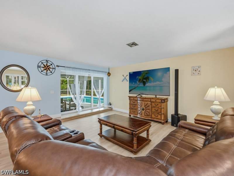 3 bedroom SingleFamilyResidence at 1610 Collingswood Ct, Marco Beach, Marco Island — photo 4