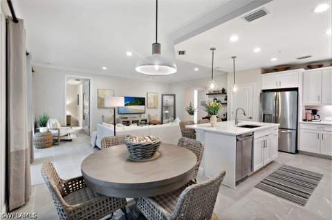 2542 Seychelles Dr 702, Naples FL - photo 11 of 37