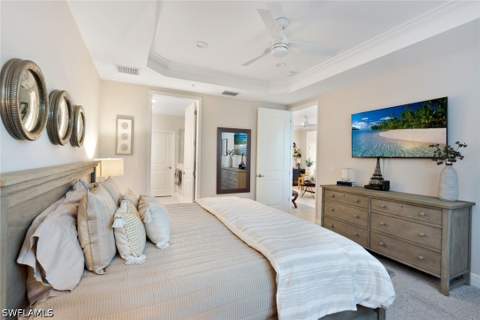 2542 Seychelles Dr 702, Naples FL - photo 15 of 37