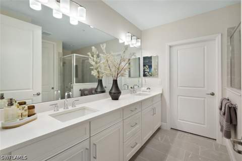 2542 Seychelles Dr 702, Naples FL - photo 16 of 37