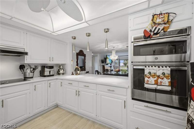 3 bedroom Condominium at 4604 Flagship Dr 103, Flagship Village, Fort Myers — photo 2