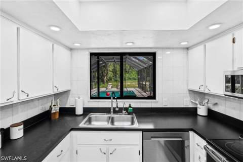 6031 Dogwood Way, Naples FL - photo 22 of 50